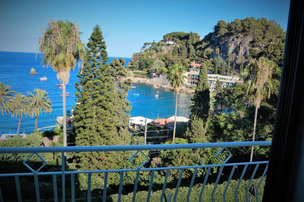 B&B A Due Passi Dal Mare Taormina Exterior foto