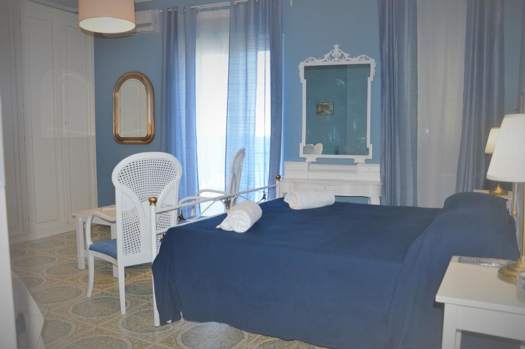 B&B A Due Passi Dal Mare Taormina Exterior foto