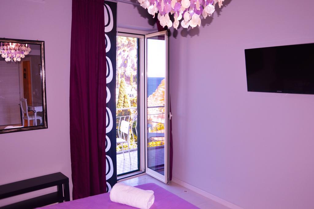 B&B A Due Passi Dal Mare Taormina Exterior foto