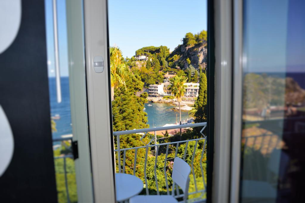 B&B A Due Passi Dal Mare Taormina Exterior foto