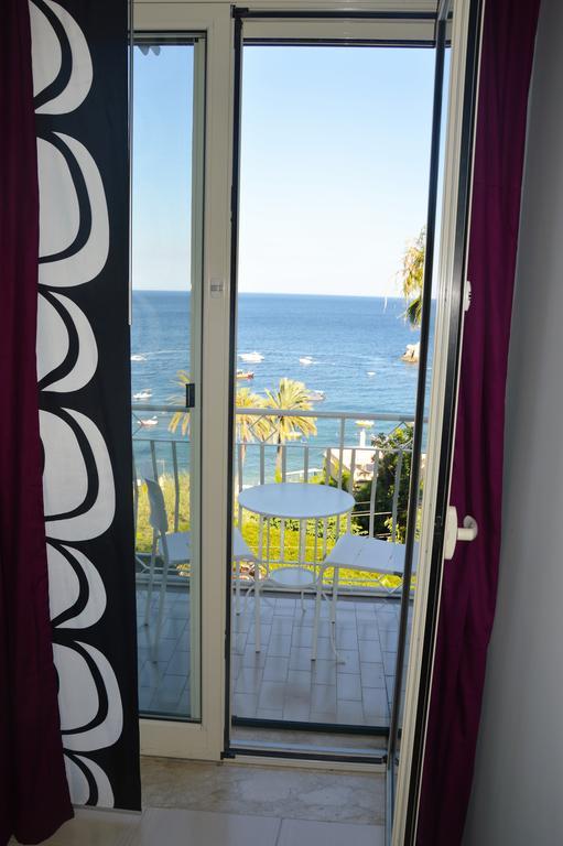 B&B A Due Passi Dal Mare Taormina Exterior foto